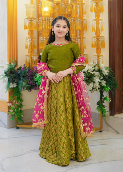 Seerat Seemab – Emerald Green Korean Silk &amp; Jamawar Lehenga Set
