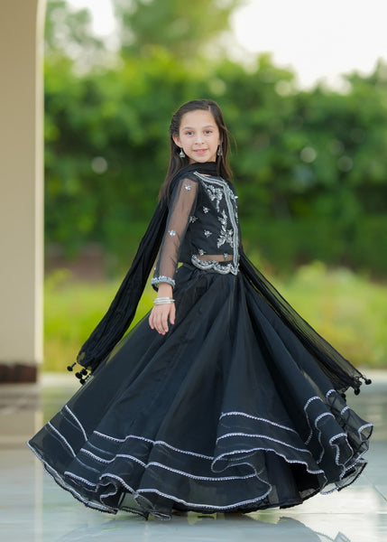 Seerat "KOMAL" Girls' Luxury Net Gown & Multi-Layer Crush Lehenga – Gentle Tea Rose Pink 3-Piece Set