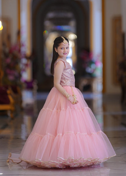 Seerat LAADLI girls dark green zari cotton lehenga choli - Full View
Detailed cut-work on Seerat LAADLI zari cotton choli
Voluminous multi-layered net lehenga in dark green by Seerat